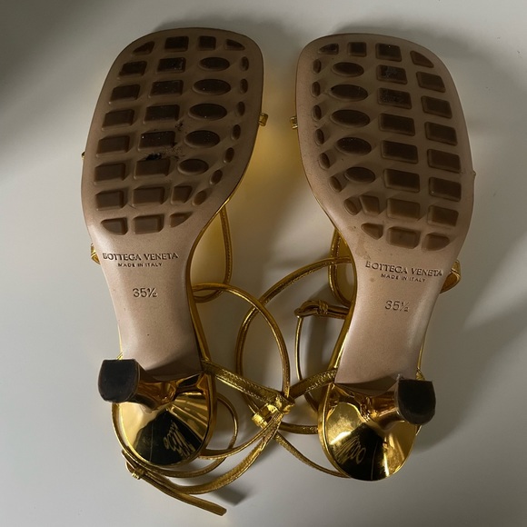 BOTTEGA VENETA GOLD LINE HEELS - Picture 12 of 13